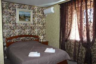 Мини-отель Мини отель,Хостел Кенгуру Умань Суперлюкс с кроватью размера "queen-size"-10